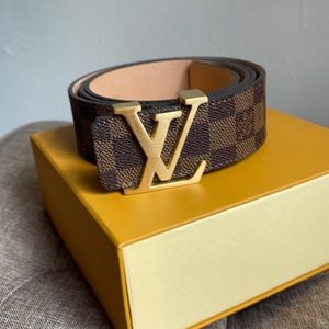 Unisex Louis Vuitton Belt 105-42